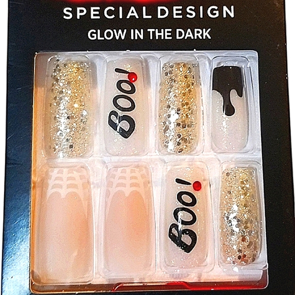 KISS Halloween BOO Nails Special Design Glow In The Dark Long Size